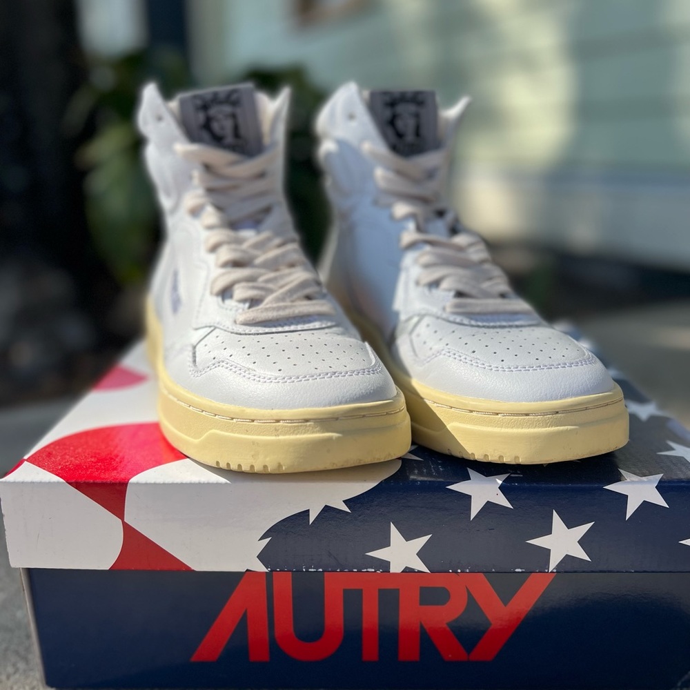 Autry high top sneakers